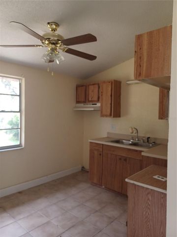 615 NORTH AVENUE, Tarpon Springs, FL 34689