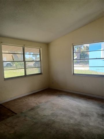 615 NORTH AVENUE, Tarpon Springs, FL 34689
