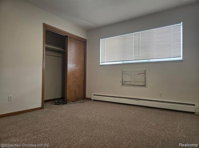 20231 Kelly Road, Detroit, MI 48225