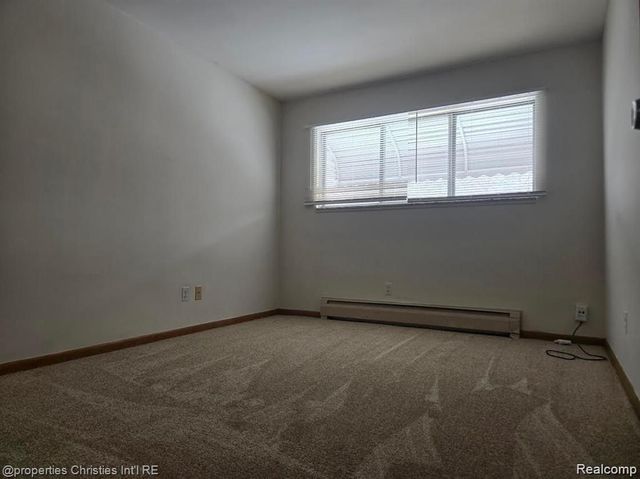 20231 Kelly Road, Detroit, MI 48225