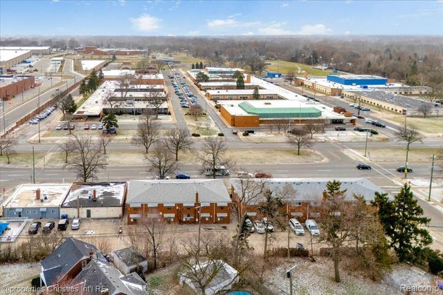 20231 Kelly Road, Detroit, MI 48225