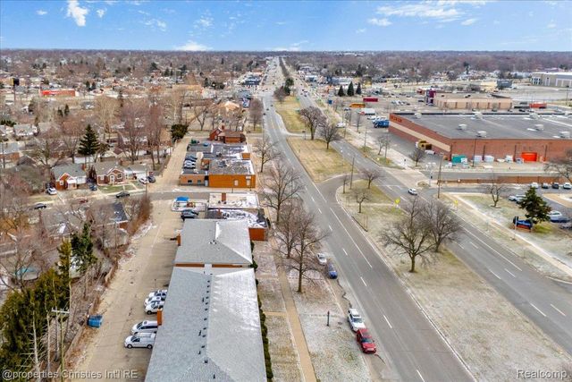 20231 Kelly Road, Detroit, MI 48225