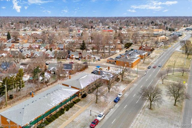 20231 Kelly Road, Detroit, MI 48225