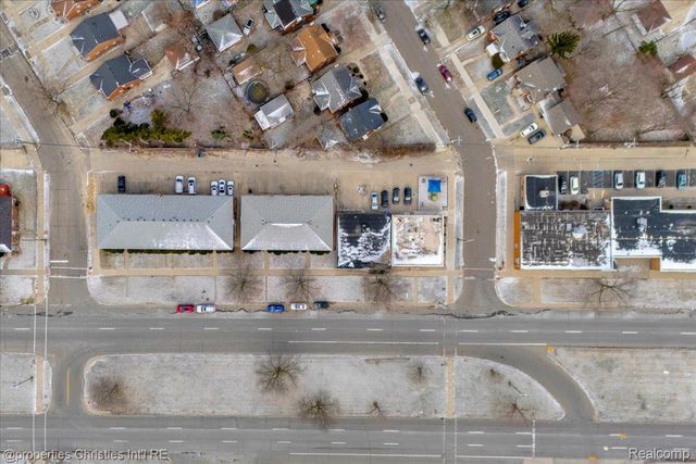 20231 Kelly Road, Detroit, MI 48225