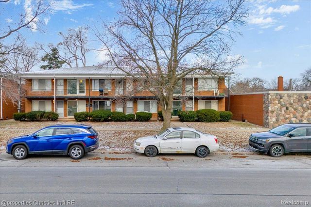 20231 Kelly Road, Detroit, MI 48225