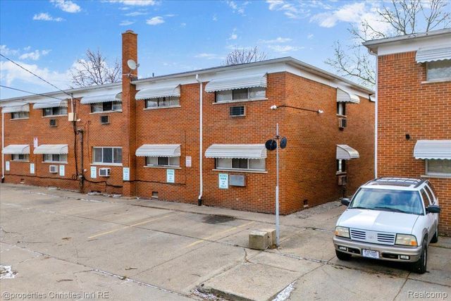 20231 Kelly Road, Detroit, MI 48225
