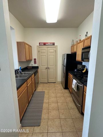 201 Settlers Trace Boulevard 2408, Lafayette, LA 70508