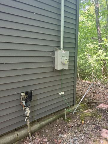 16596 Dixie Hwy Highway, Davisburg, MI 48350