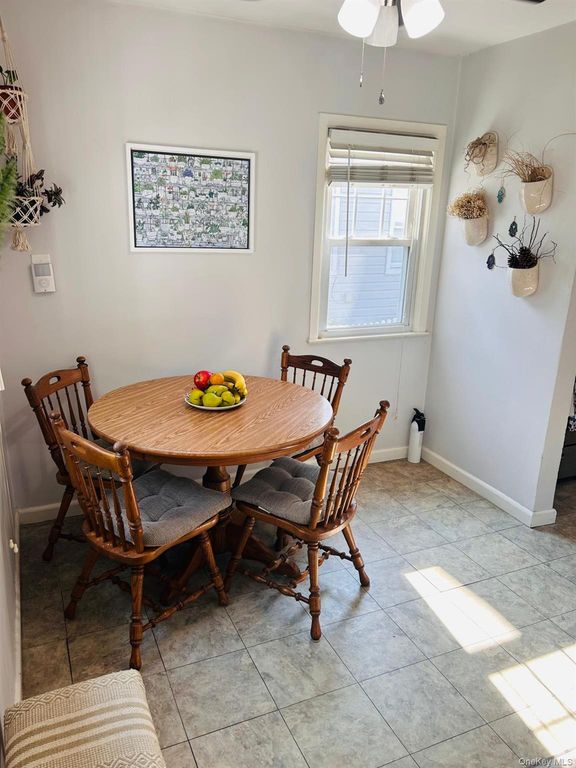 98 Albertson Place, Mineola, NY 11501 — photo 3