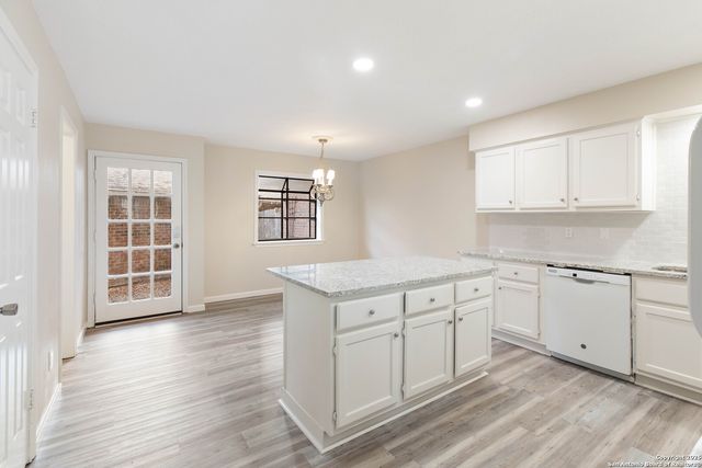 2400 Longmire Dr Apt 401, College Sta, TX 77845