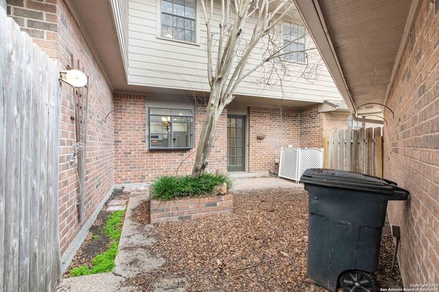 2400 Longmire Dr Apt 401, College Sta, TX 77845