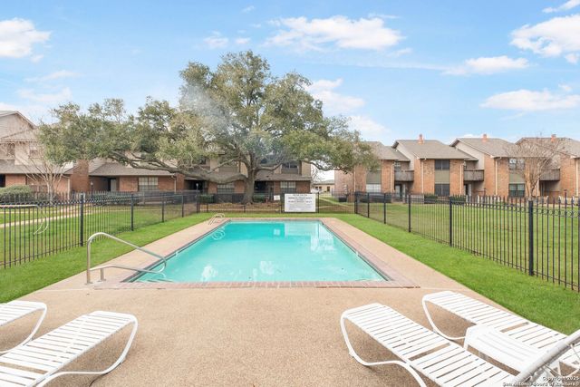 2400 Longmire Dr Apt 401, College Sta, TX 77845