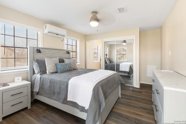 2400 Longmire Dr Apt 401, College Sta, TX 77845