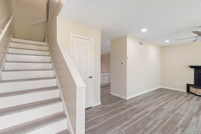 2400 Longmire Dr Apt 401, College Sta, TX 77845