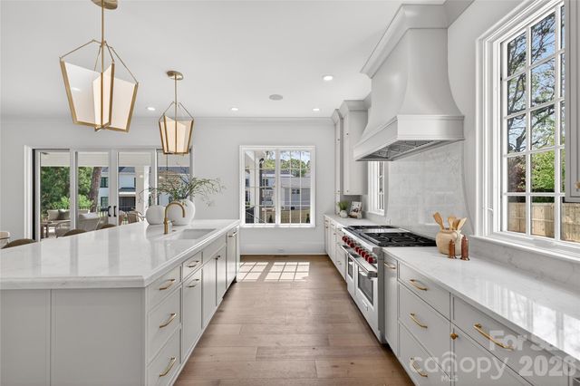 914 Edinburgh Lane, Charlotte, NC 28209