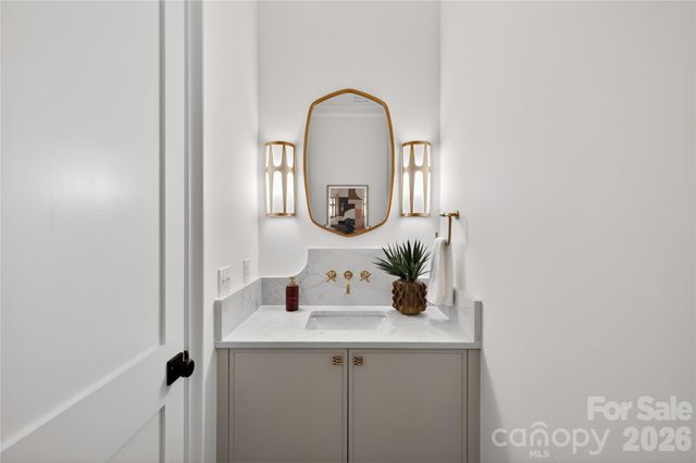 914 Edinburgh Lane, Charlotte, NC 28209