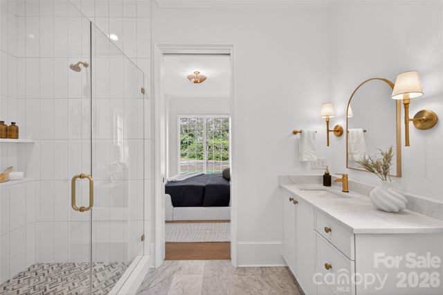 914 Edinburgh Lane, Charlotte, NC 28209