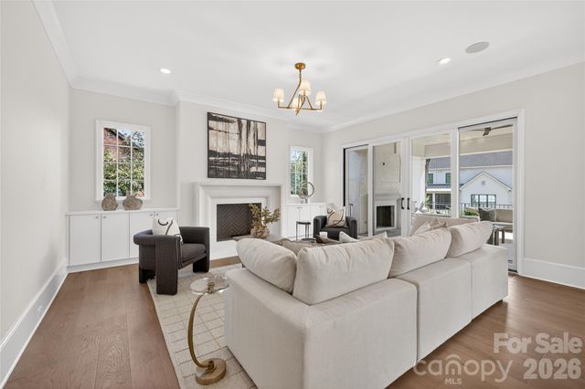 914 Edinburgh Lane, Charlotte, NC 28209