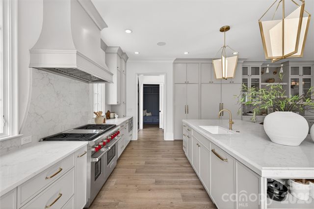 914 Edinburgh Lane, Charlotte, NC 28209