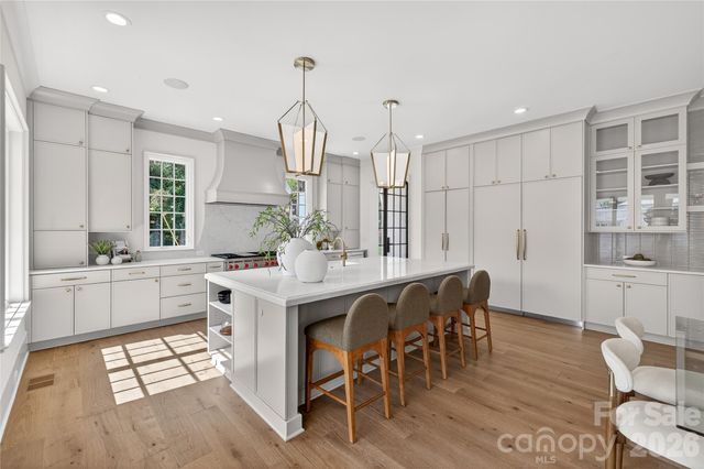 914 Edinburgh Lane, Charlotte, NC 28209