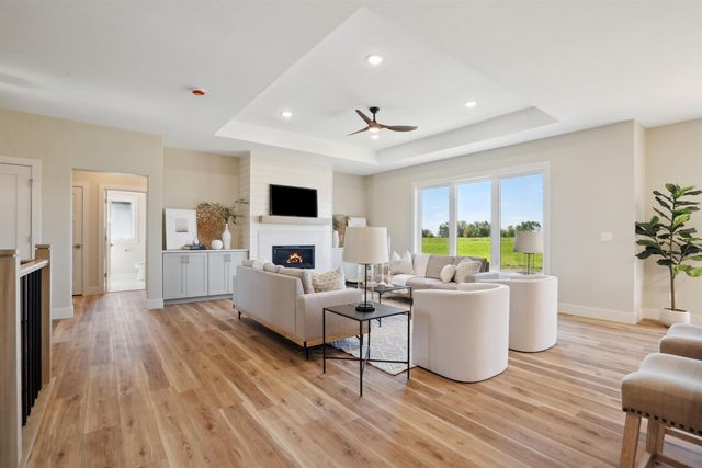 3916 Broomfield Drive, Cedar Falls, IA 50613
