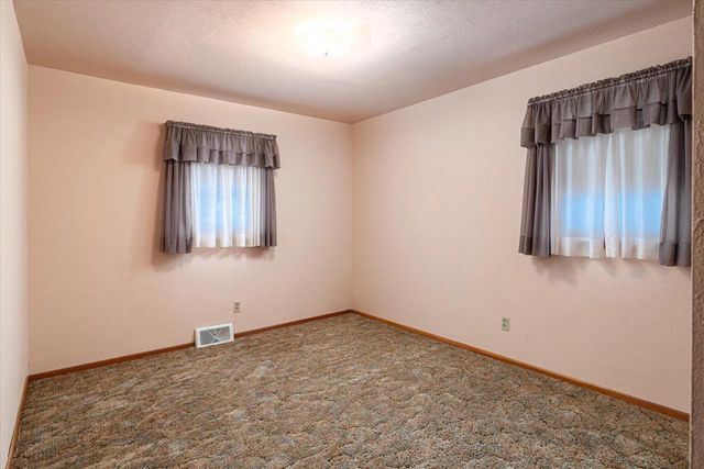 427 E Oak STREET, Viroqua, WI 54665