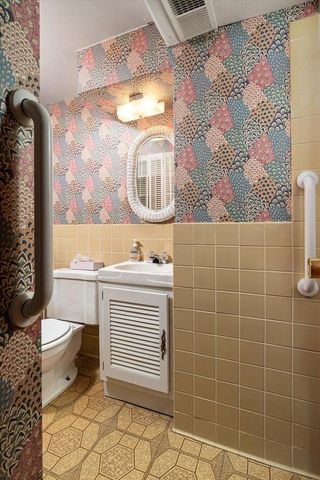 427 E Oak STREET, Viroqua, WI 54665