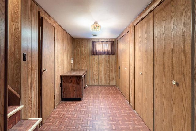 427 E Oak STREET, Viroqua, WI 54665