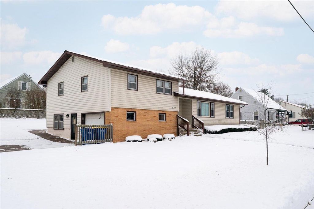 427 E Oak STREET, Viroqua, WI 54665