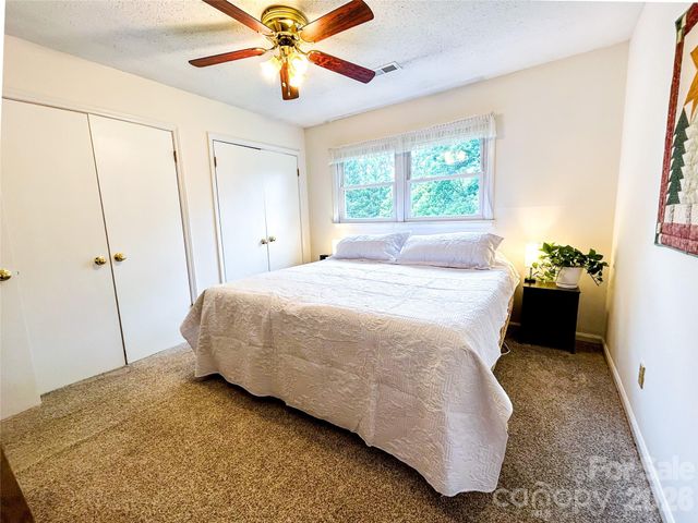 518 Vinecrest Drive, Matthews, NC 28105