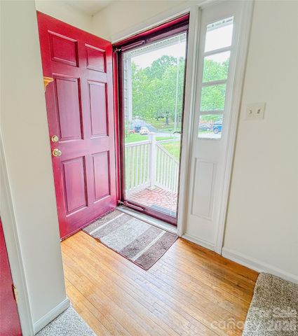 518 Vinecrest Drive, Matthews, NC 28105