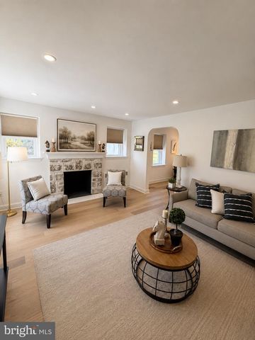 841 W BUTLER PIKE, Ambler, PA 19002