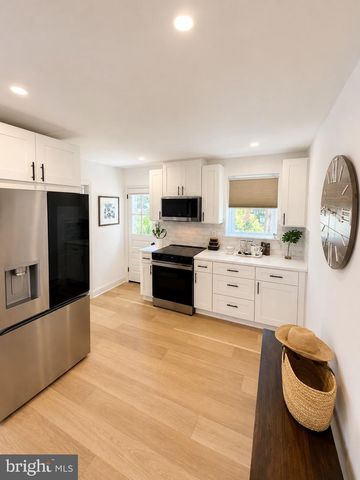 841 W BUTLER PIKE, Ambler, PA 19002