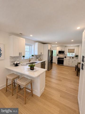 841 W BUTLER PIKE, Ambler, PA 19002