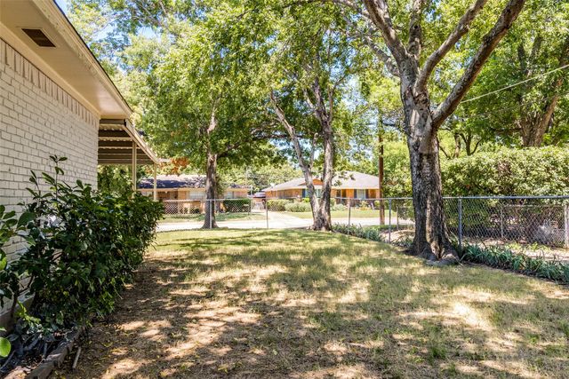 8494 Swift Avenue, Dallas, TX 75228