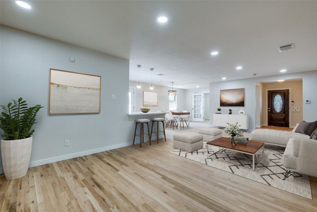 8494 Swift Avenue, Dallas, TX 75228