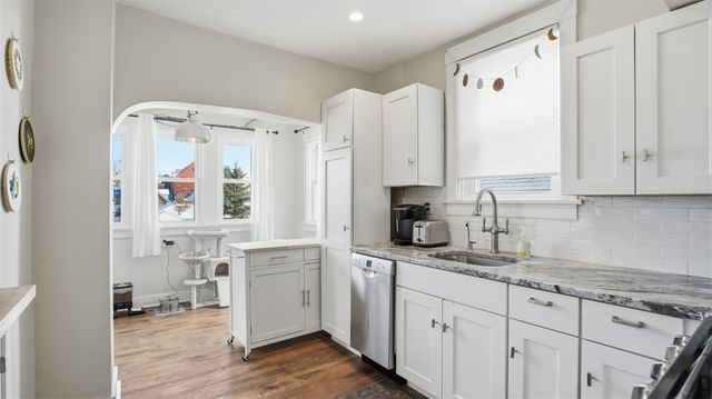 729 Woodbourne Ave, Brookline, PA 15226