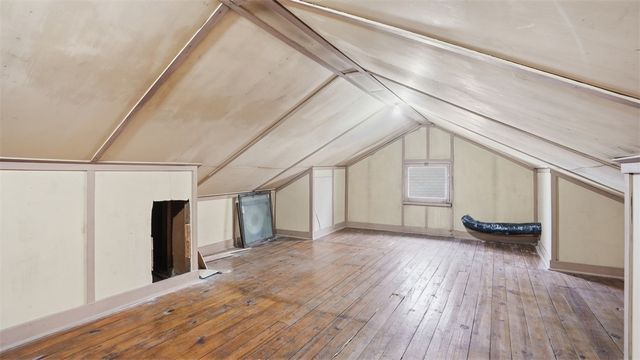 729 Woodbourne Ave, Brookline, PA 15226