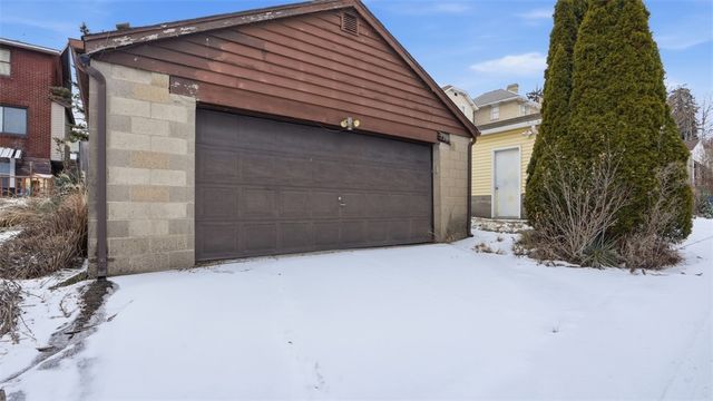 729 Woodbourne Ave, Brookline, PA 15226