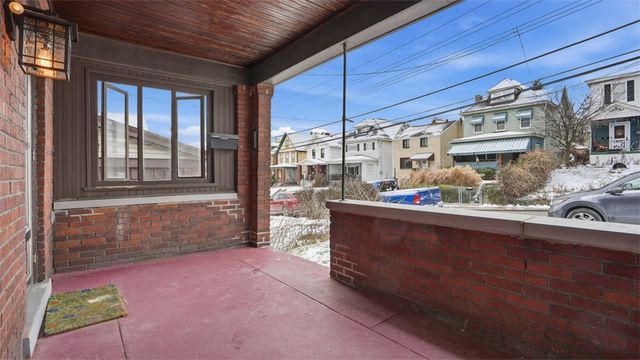 729 Woodbourne Ave, Brookline, PA 15226