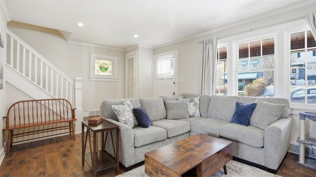 729 Woodbourne Ave, Brookline, PA 15226