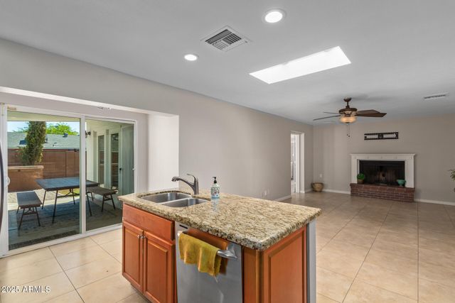 5217 E SHEENA Drive, Scottsdale, AZ 85254