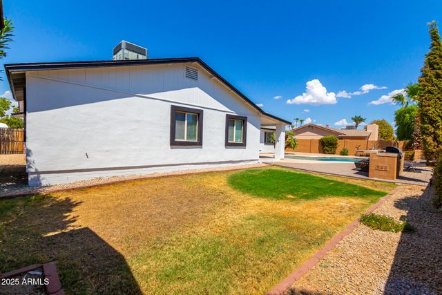 5217 E SHEENA Drive, Scottsdale, AZ 85254