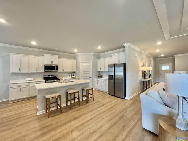 7212 Holly Creek Drive, Owens Cross Roads, AL 35763