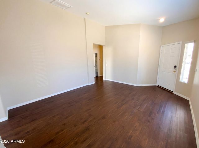 3938 W HACKAMORE Drive, Phoenix, AZ 85083