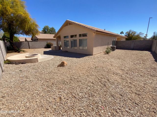 3938 W HACKAMORE Drive, Phoenix, AZ 85083