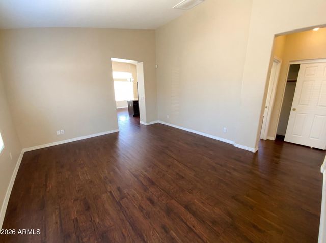 3938 W HACKAMORE Drive, Phoenix, AZ 85083