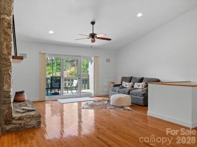 21 Ridge Terrace, Asheville, NC 28804