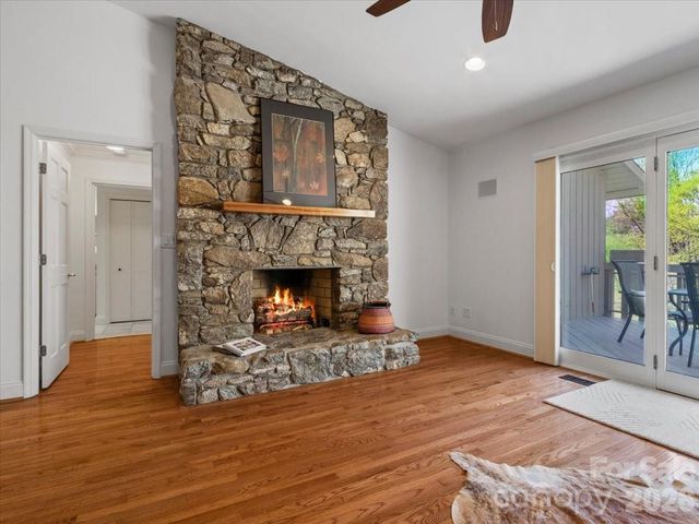 21 Ridge Terrace, Asheville, NC 28804