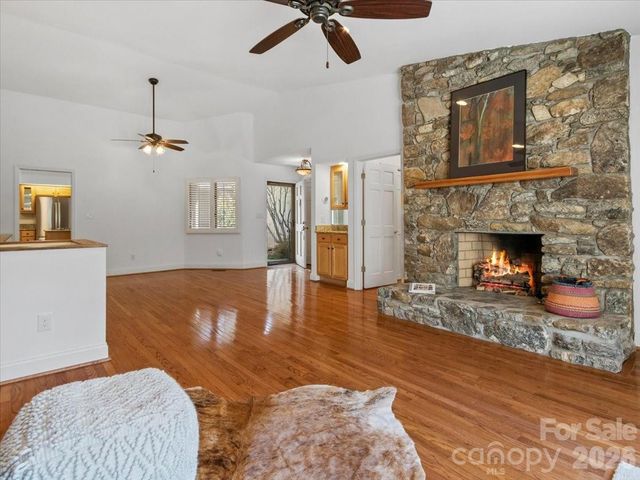 21 Ridge Terrace, Asheville, NC 28804